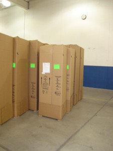 Screenflex shipping carton construction