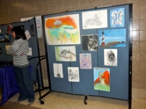 Screenflex Room Divider Serve as School Display Boards uses for Orientation Art Display Board on Wheels