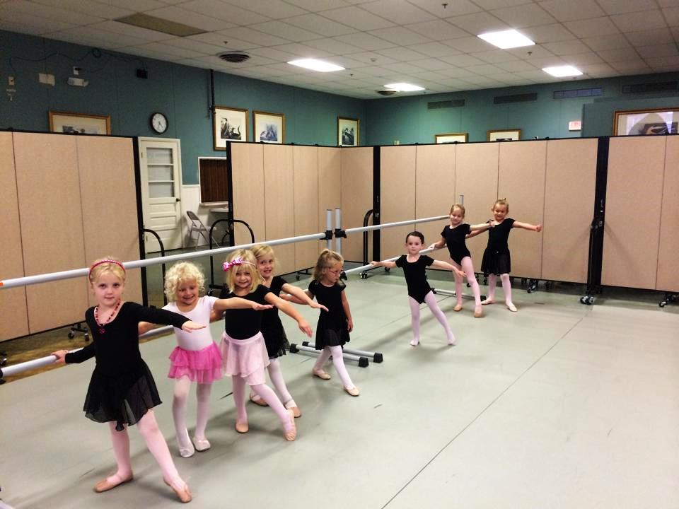 girls at a ballet class