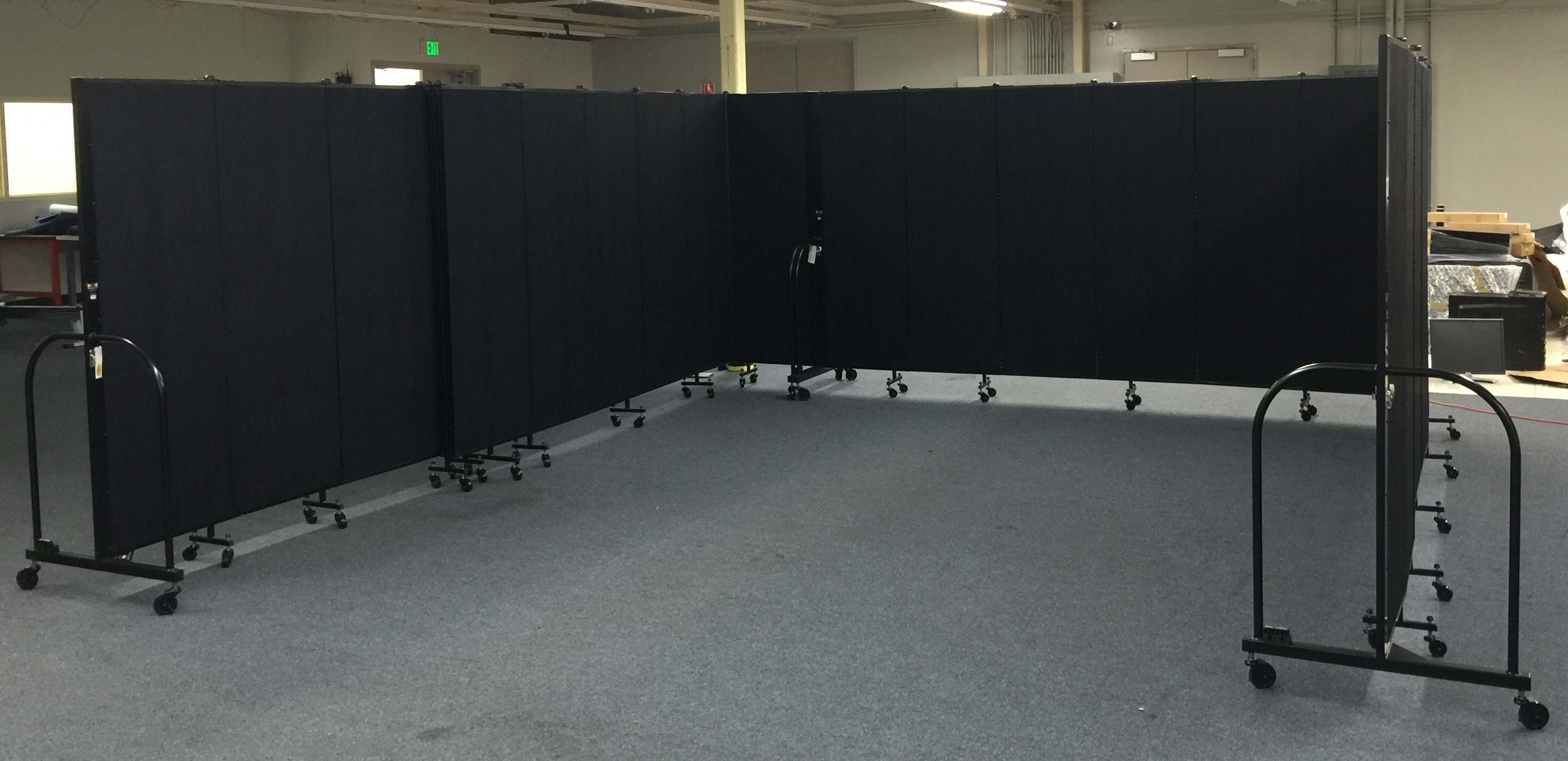 Divide Rooms With Rolling Partition Walls Screenflex Dividers