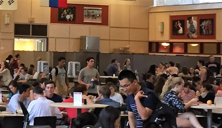 Movable walls transform a school cafeteria