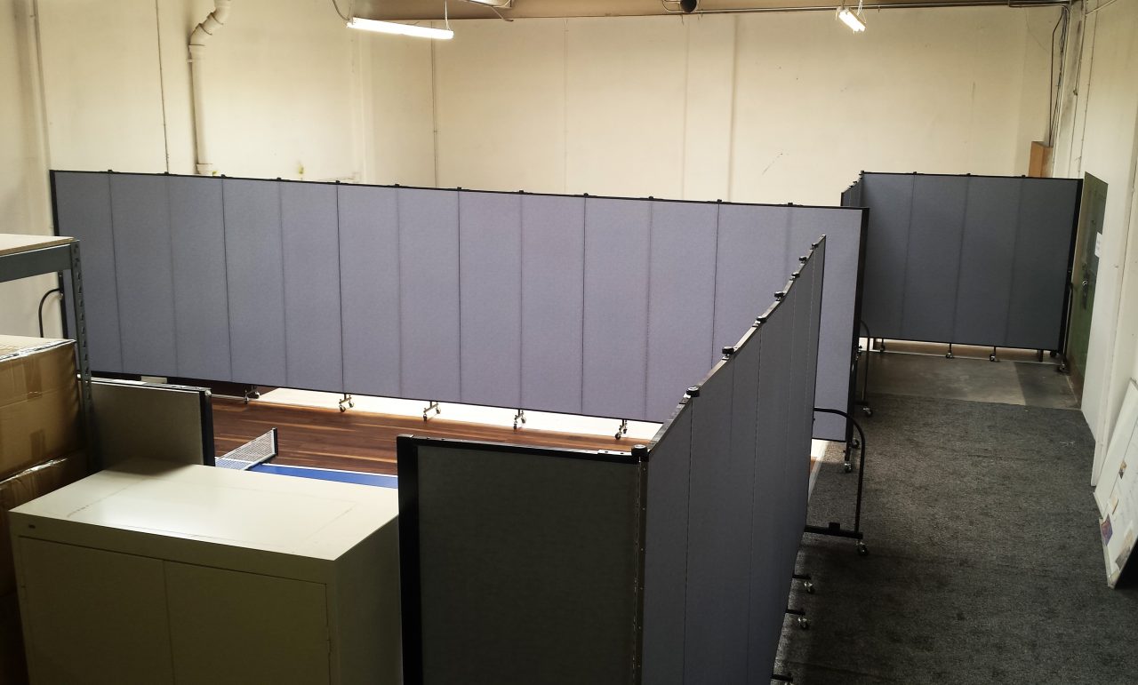 Movable office partitions that absorb sound